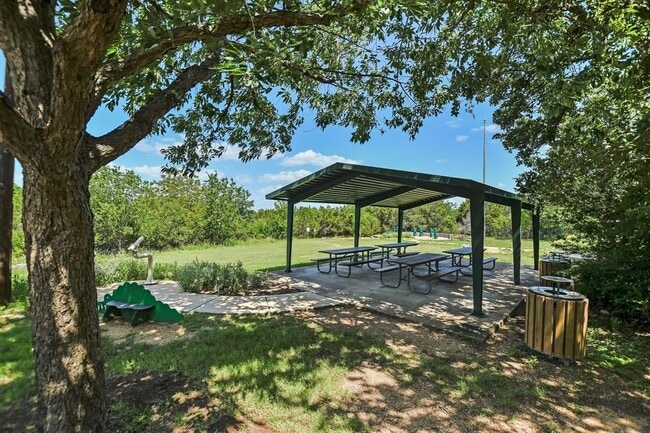 Building Photo - 10916 Sierra Oaks