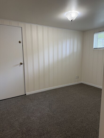 Building Photo - 603 Brixen Ct E