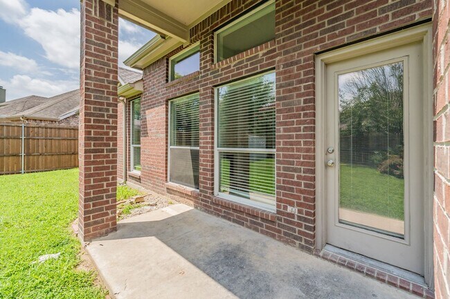 Building Photo - Ridgeview Farms