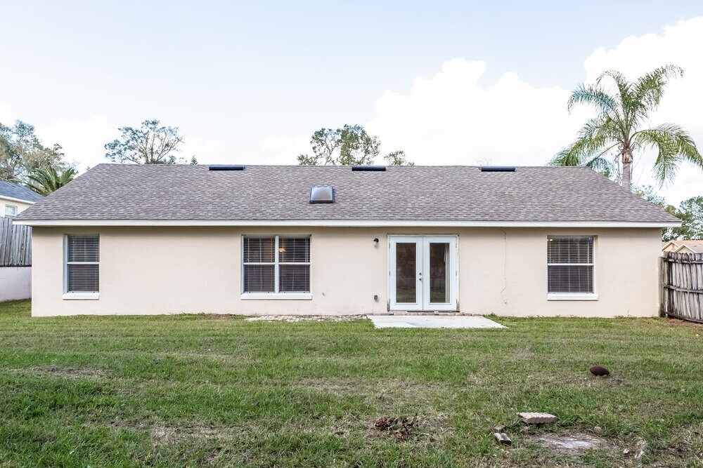 Building Photo - 8000 Stirrupwood Ct