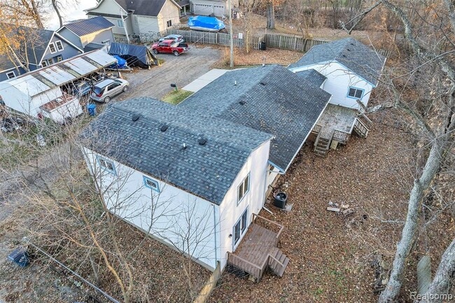 Building Photo - 8165 Leonard Dr