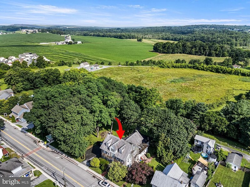 Building Photo - 28 W Main St