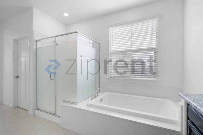 Building Photo - 9287 Mystic Lake Alley