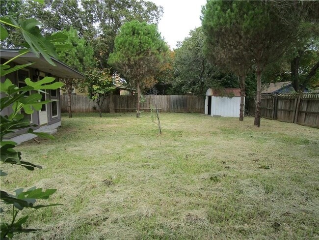Building Photo - 3413 Rocky Hollow Trail