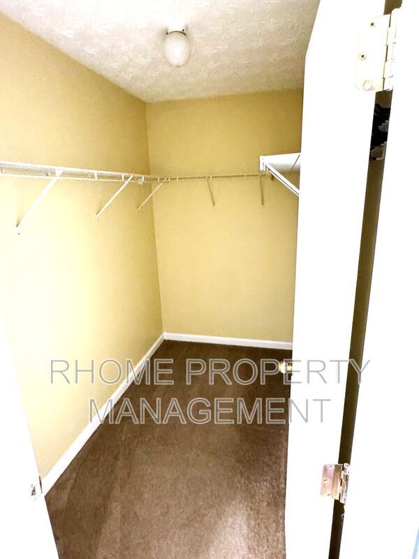Building Photo - 756 Celeste Ln