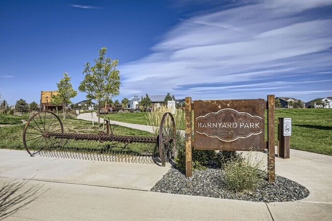 Building Photo - 2060 Autumn Moon Dr