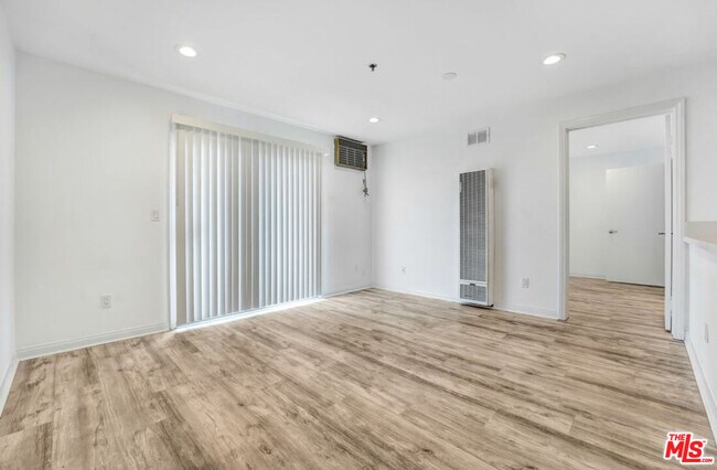 Building Photo - 2301 Santa Monica Blvd
