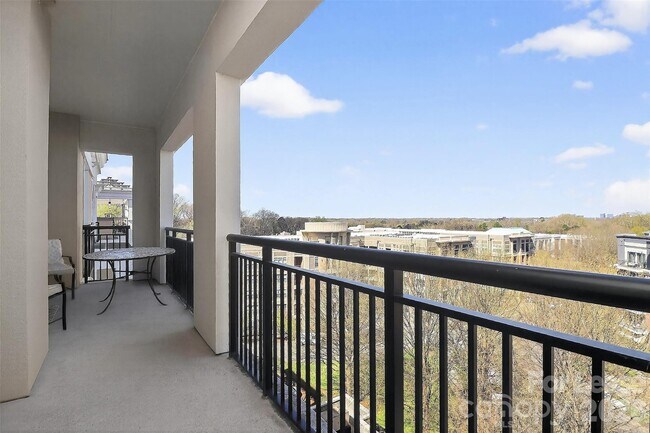 Building Photo - 4620 Piedmont Row Dr