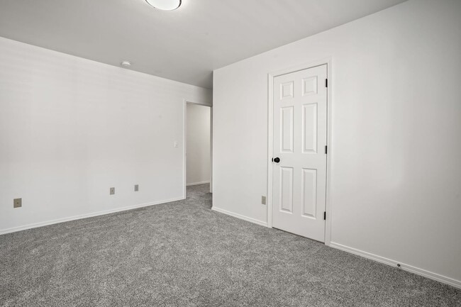 Building Photo - 3bd/2ba with Great Boise Location on Large Corner Lot