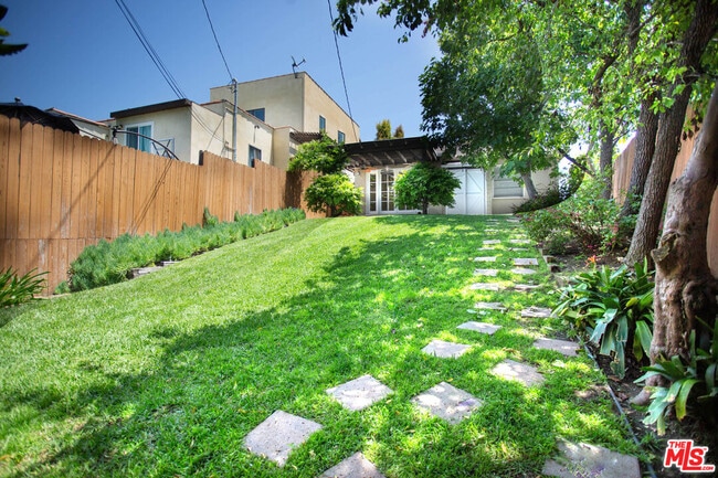 Building Photo - 1337 Westerly Terrace