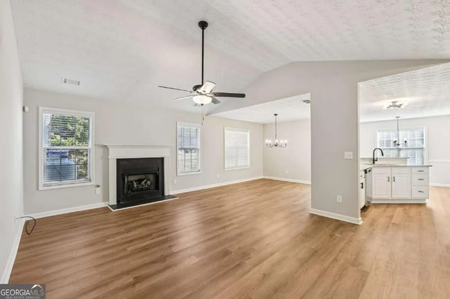 Building Photo - 7091 Greenridge Dr