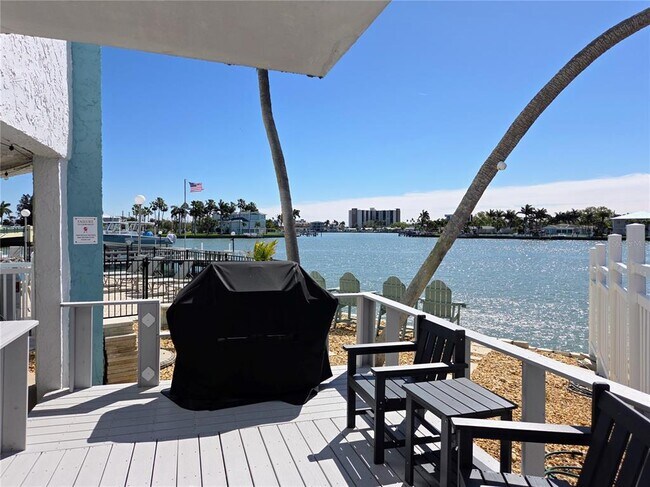 Building Photo - 285 107th Ave