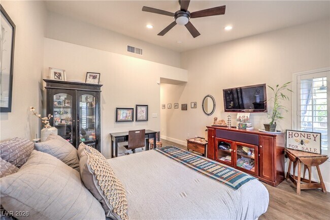 Building Photo - 2701 Spalding Dr