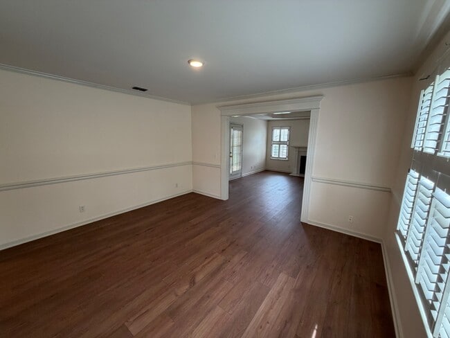 Building Photo - 1702 Thomas Ct