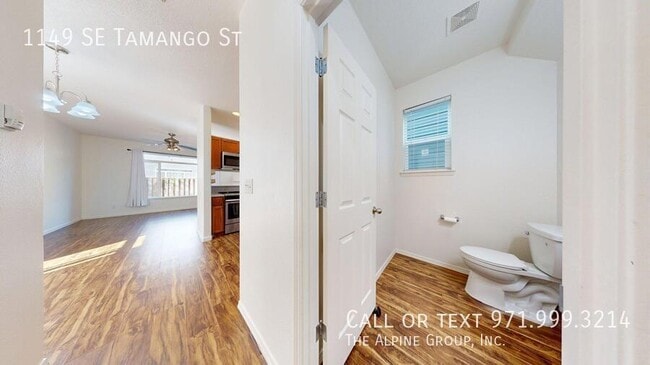 Building Photo - 1149 SE Tamango St