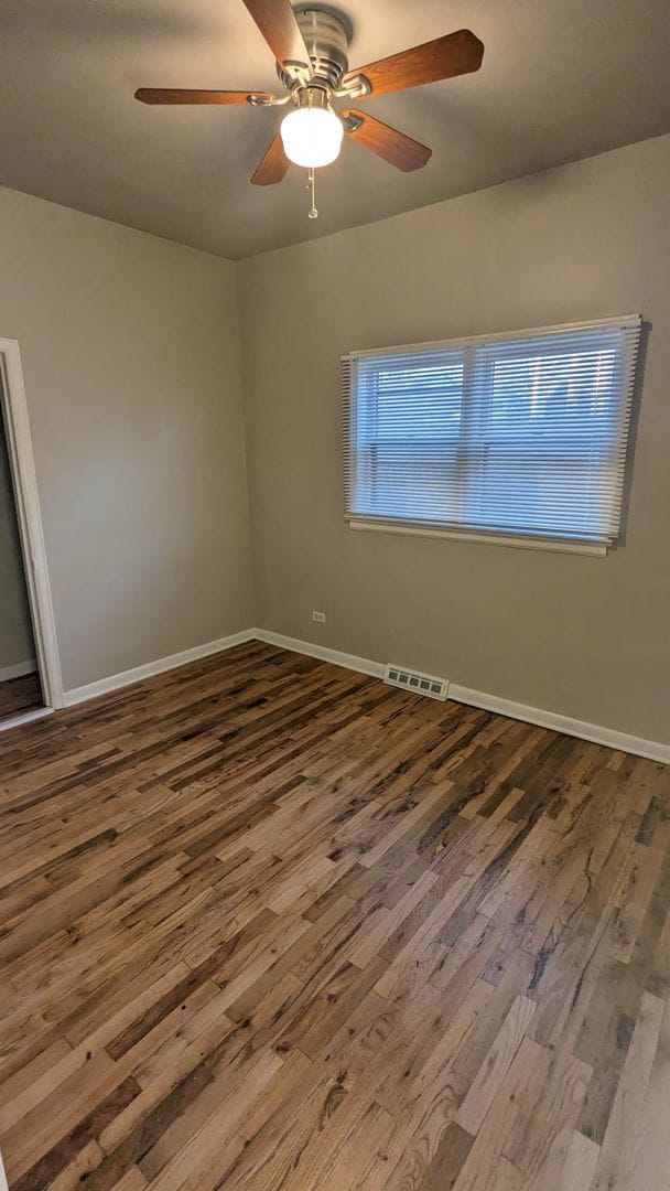 Building Photo - NICE THREE BEDROOM HOME ON NEARLY 1/3 ACRE FENCED YARD IN DENVER! AVAIL. DEC. 1st!