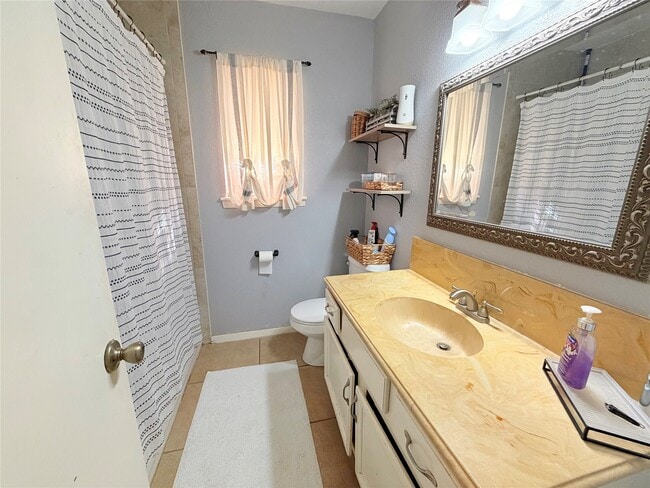 Building Photo - 14790 Cypress Dr