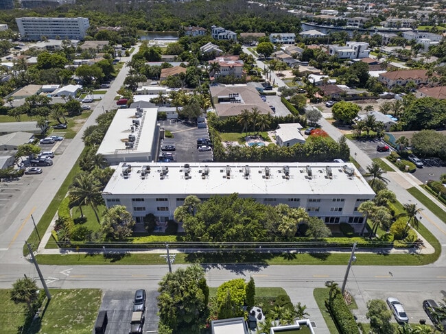 Building Photo - 505 NE 20th Ave