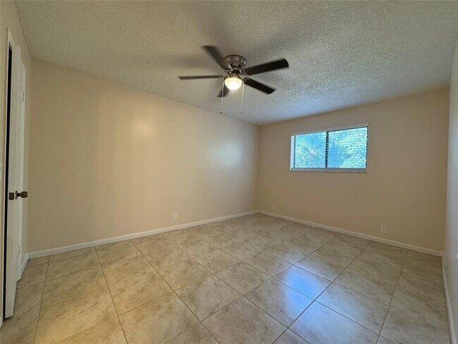 Building Photo - 2074 NW 43 Terrace