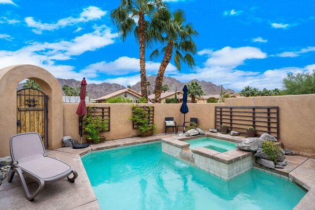 Building Photo - 53845 Avenida Alvarado