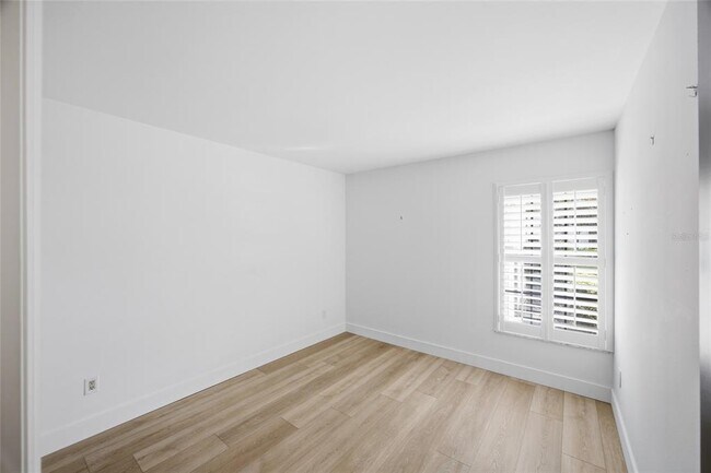 Building Photo - 13025 Village Chase Cir