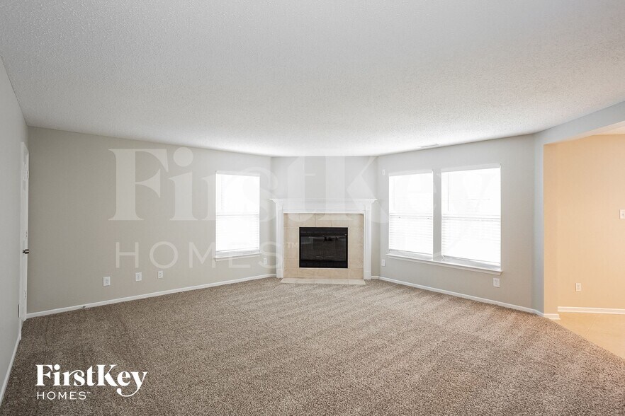 Building Photo - 13796 Meadow Lake Dr