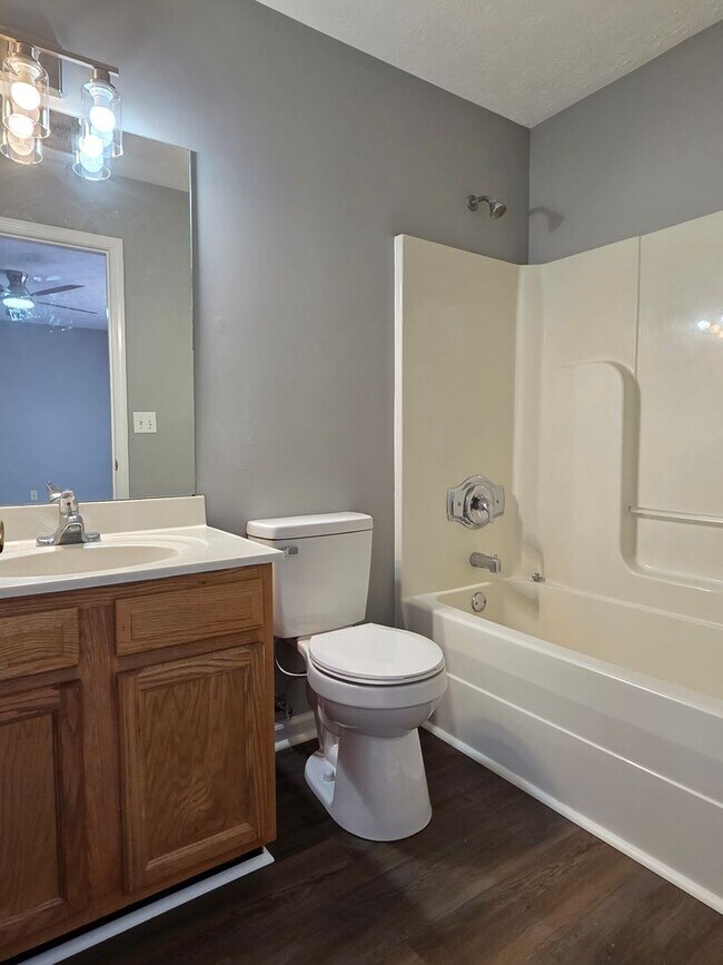 Building Photo - 171 Red Hawk Dr