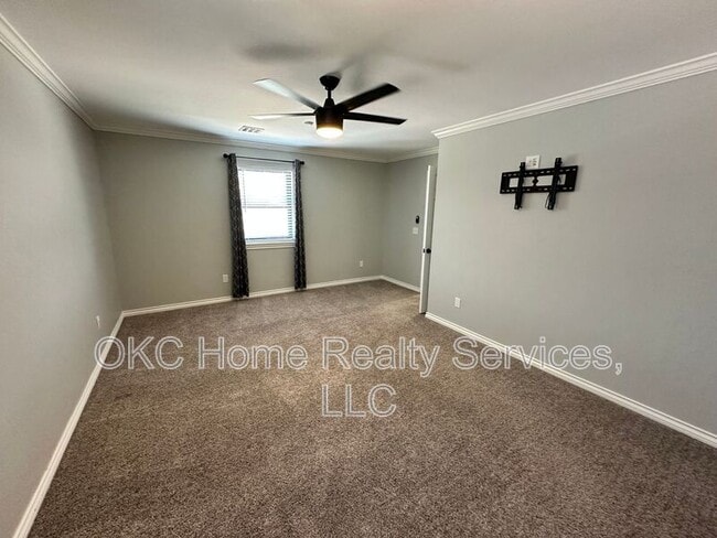 Building Photo - 1162 N Eagle Ln
