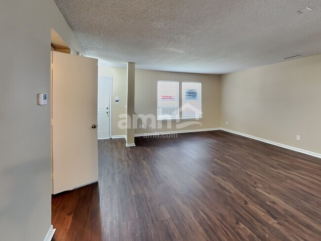 Building Photo - 356 Sunbeam Ln