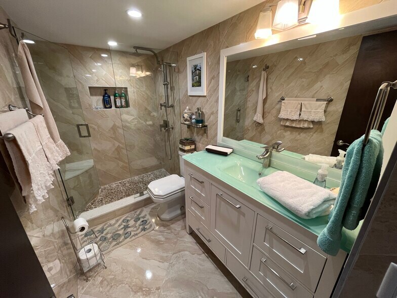 Building Photo - 4280 Galt Ocean Dr., Apt. 2C