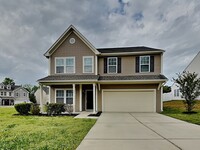 Building Photo - Spacious 4-Bedroom Home in Crystal Lakes ?...