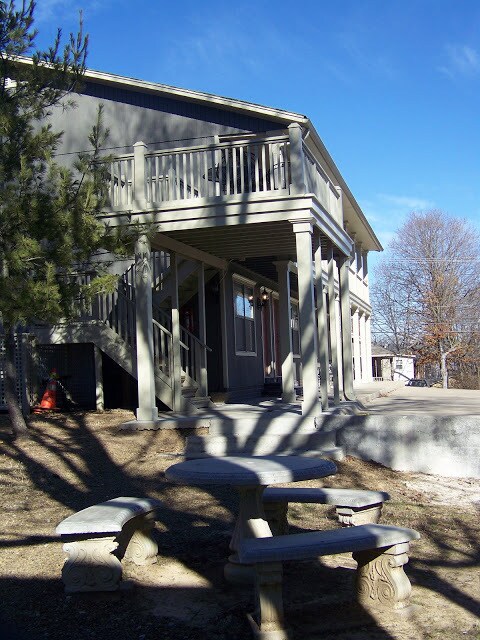 Building Photo - 711 W Douglas St