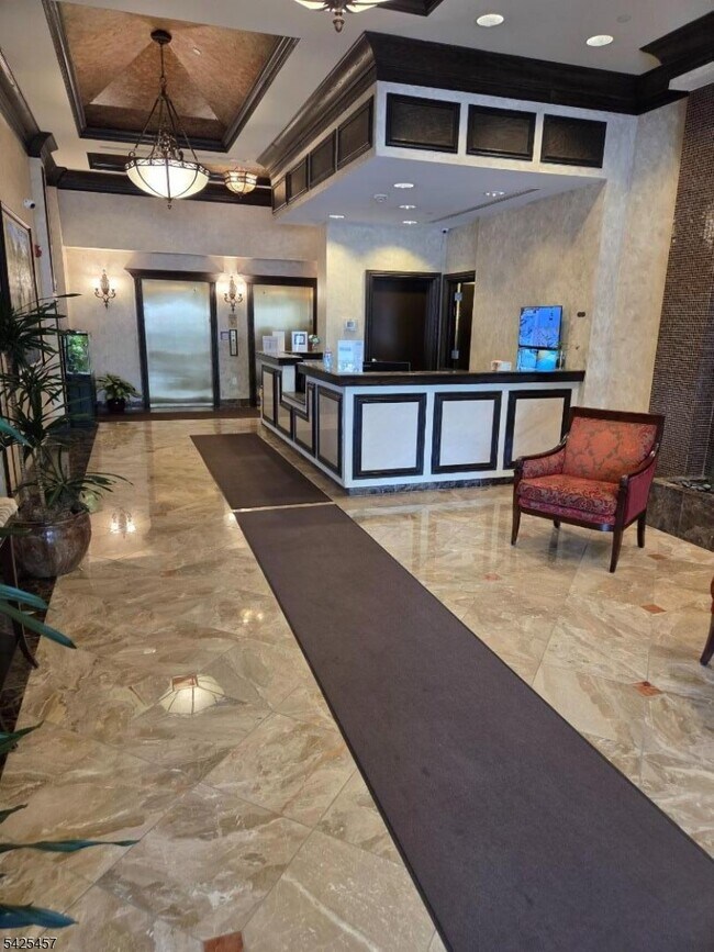 Building Photo - 48 S Park St