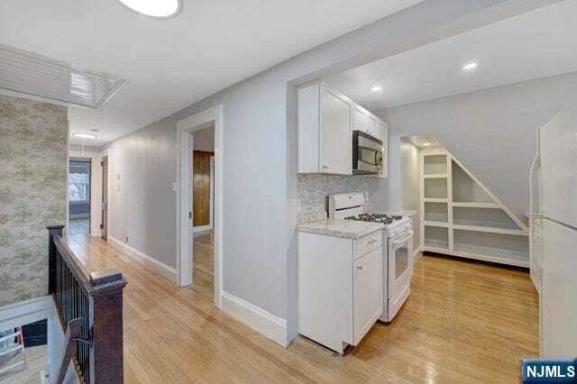 Building Photo - 348 Orchard Terrace