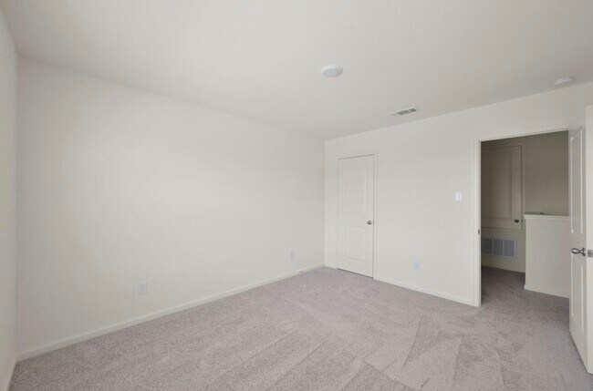 Building Photo - 14882 Calderon Dr