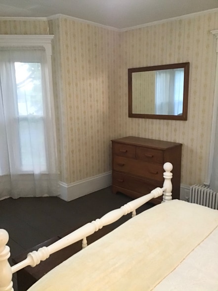 Building Photo - 60 Church St