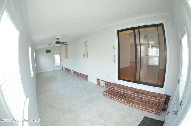 Building Photo - 1931 Coco Plum St NE