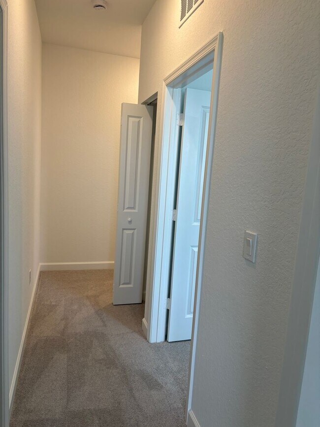 Building Photo - Veranda Landings