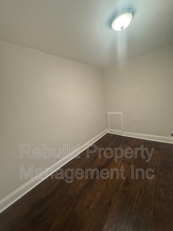 Building Photo - 5 S Conkling St