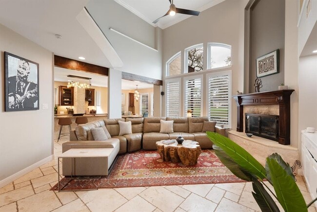 Building Photo - 664 Ranchers Club Ln