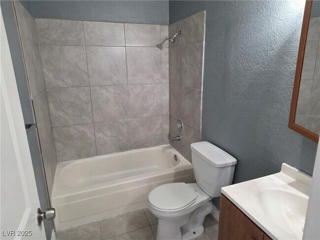 Building Photo - 1912 Lirio Way