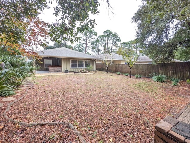 Building Photo - 116 Alder Ave SE