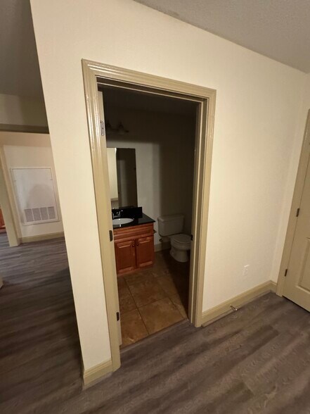 Building Photo - 1711 Muscovy Way