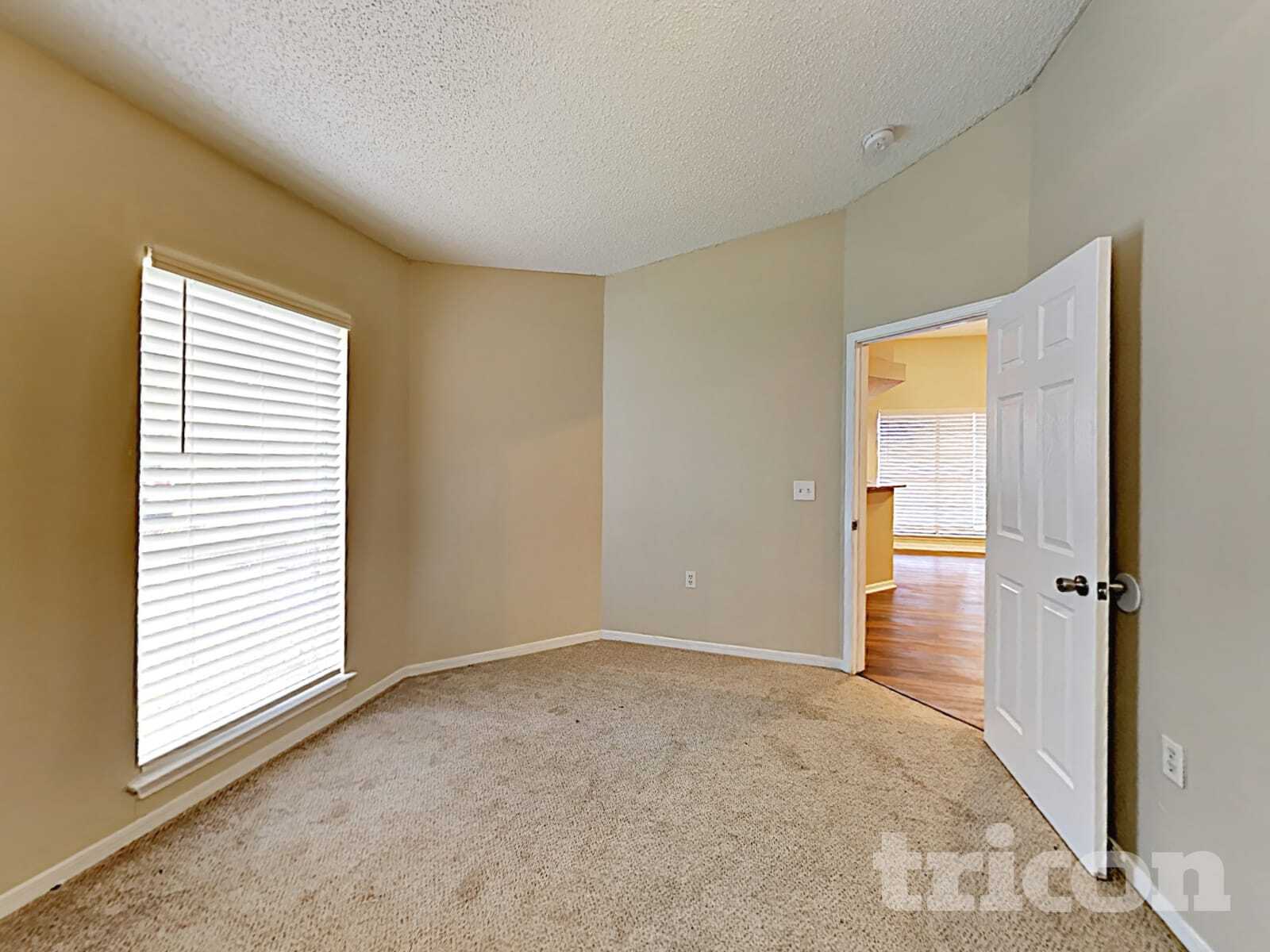 Building Photo - 6839 Raintree Forest