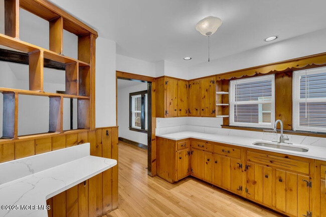 Building Photo - 407 Newark Ave