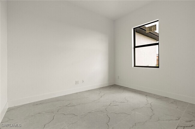 Building Photo - 2611 45th St W