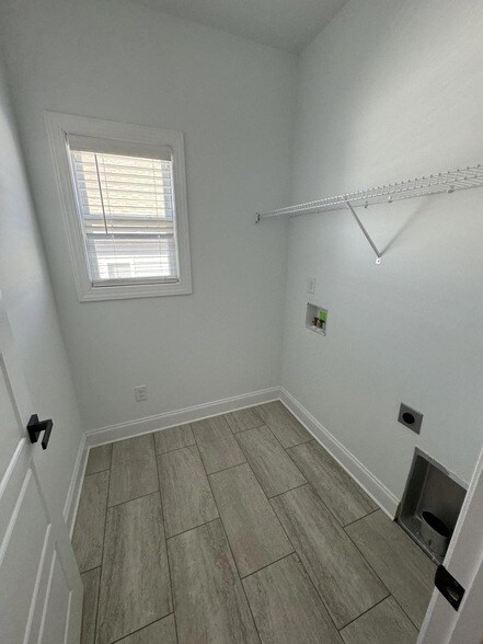 Building Photo - 753 Amanda Ct