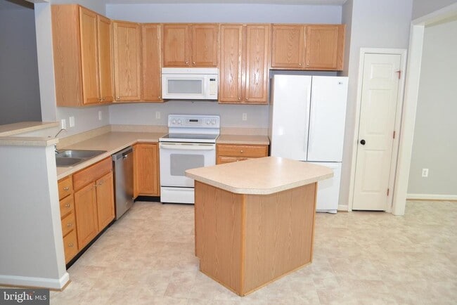 Building Photo - 1725 Emory St