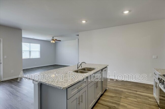 Building Photo - 1253 Birch Cir