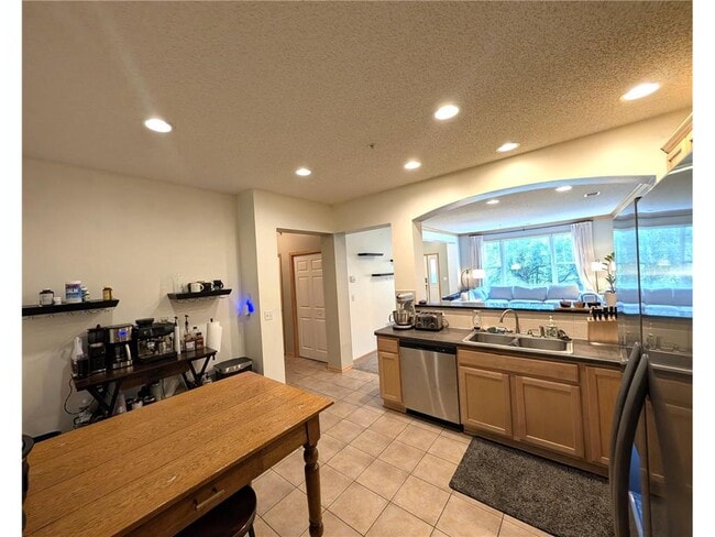 Building Photo - 8391 Townsend Dr
